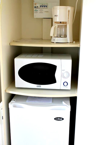 Réfrigérateur et micro ondes Réfrigérateur et micro ondes