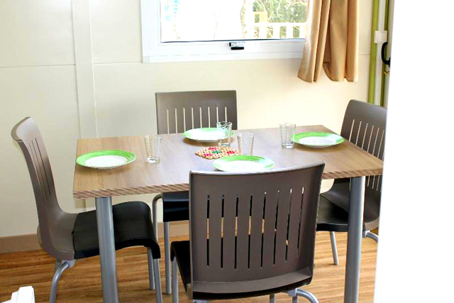 Coin repas du chalet 4 places