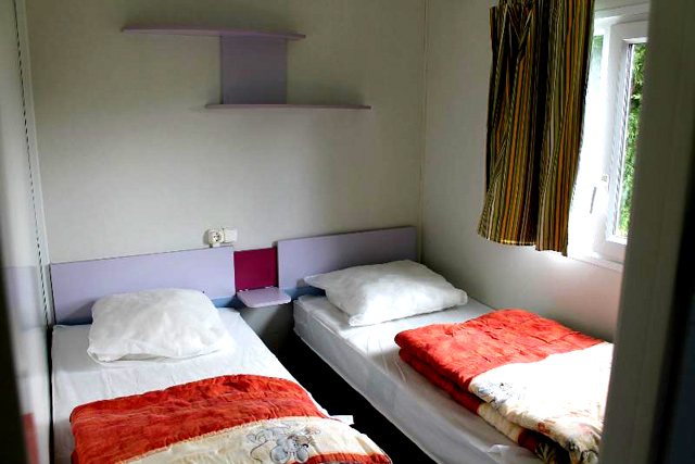 Chambre avec lits simples du mobilhome